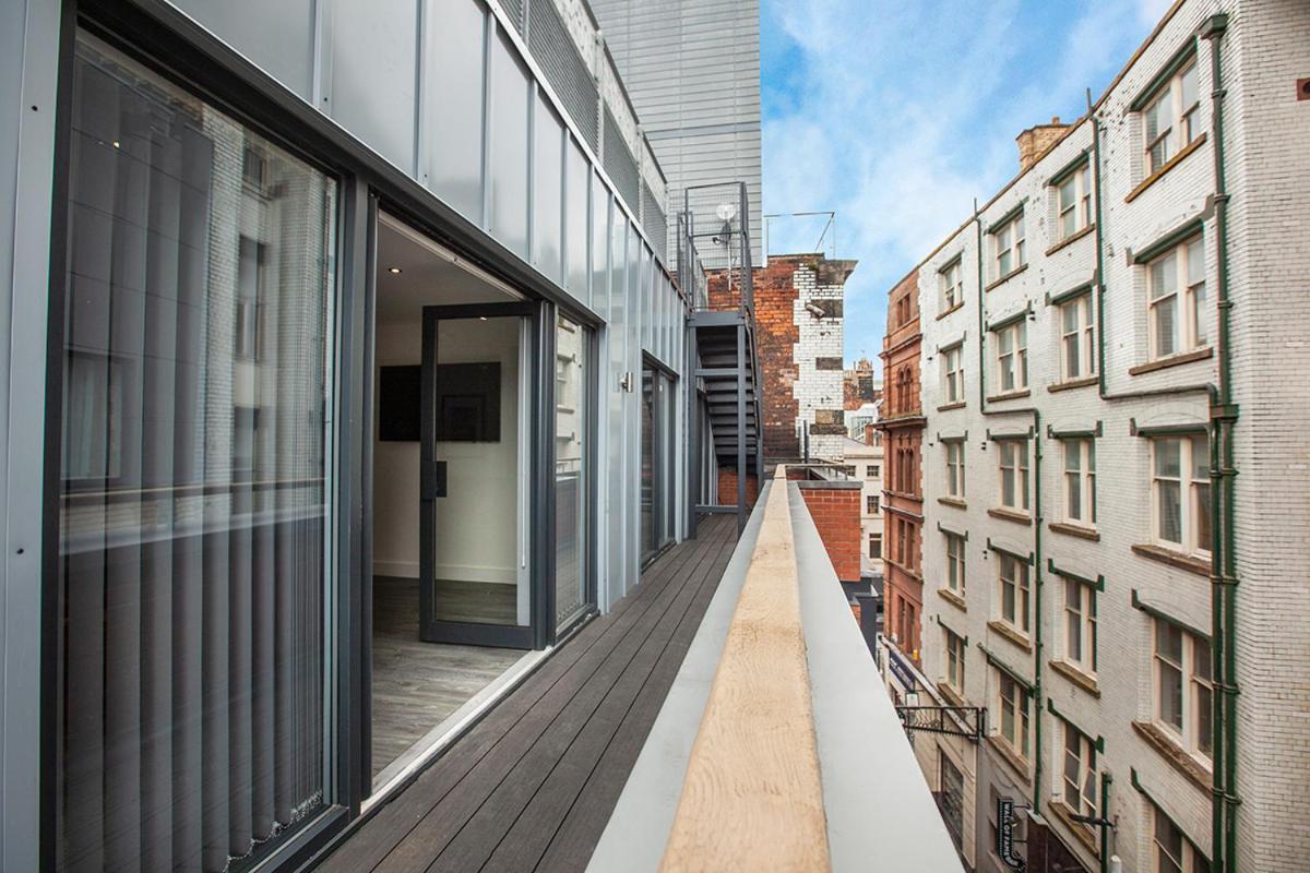 Sgt Peppers Mathew Street Apartments By Happy Days Liverpool Exterior foto